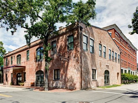 staybridge savannah historic district.